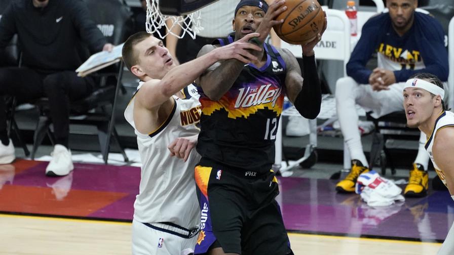 Los Suns abren su serie con los Nuggets con victoria 122-105