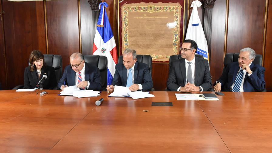 CDEEE contrata a Xcoal Energy para compra carbón de Punta Catalina