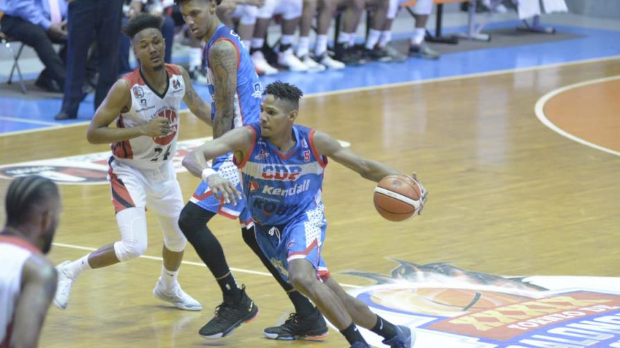 Club Domingo Paulino le da paliza al Plaza Valerio apoyado en Germosén y Medina Club Domingo Paulino le da paliza al Plaza Valerio apoyado en Germosén y Medina