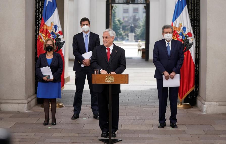 Piñera dice que chilenos tienen el deber de votar en histórico plebiscito
