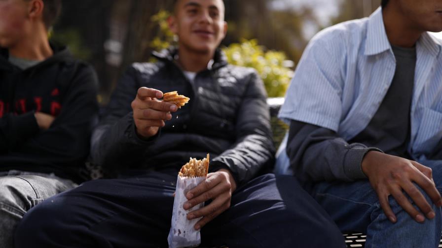 Ciudad de México prohíbe bolsas plásticas, retoma costumbres