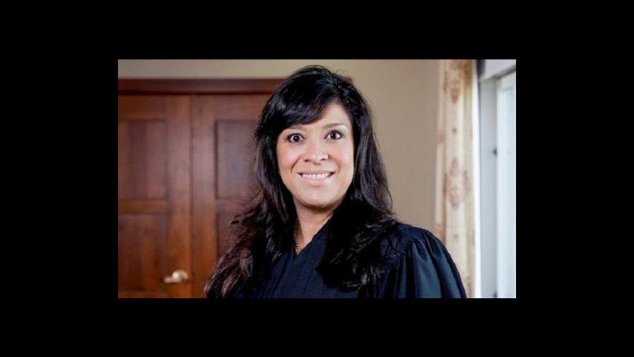 Atacante de jueza en EEUU lanzó insultos racistas antes de matar a su hijo