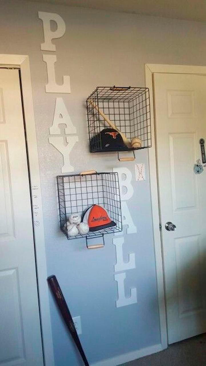 Letras y canastos perfectos para organizar.