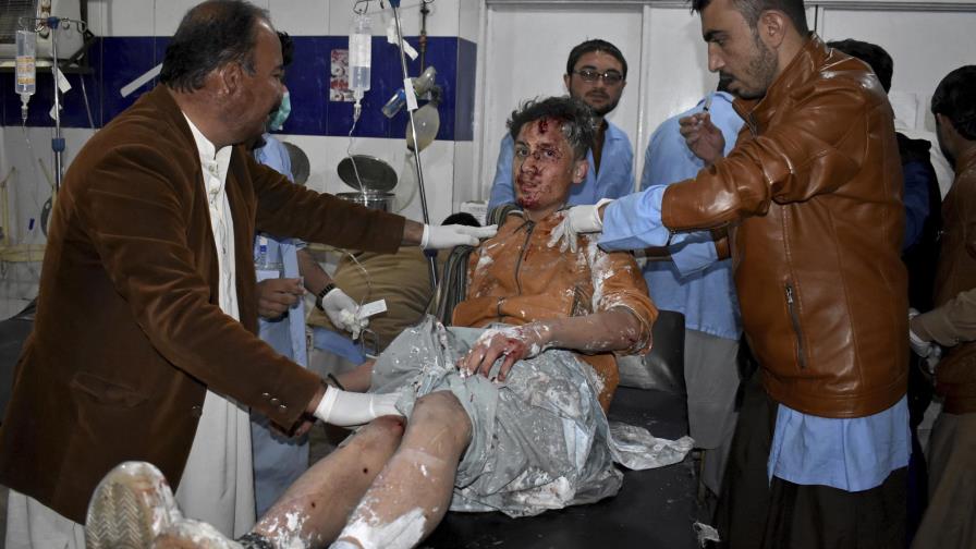 2 muertos, 12 heridos por bomba en Pakistán