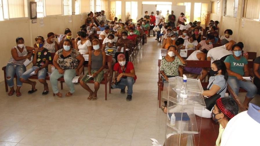 Movimiento Sub 25 realiza pruebas rápidas de COVID-19 y distribuye raciones alimenticias en sectores del Gran Santo Domingo