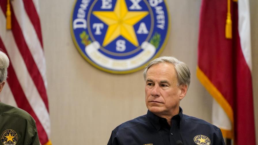 Gobernador de Texas da negativo en nueva prueba de COVID-19
