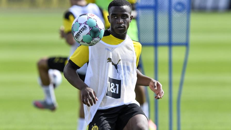 Expectación en Bundesliga por debut de Moukoko a los 16 años