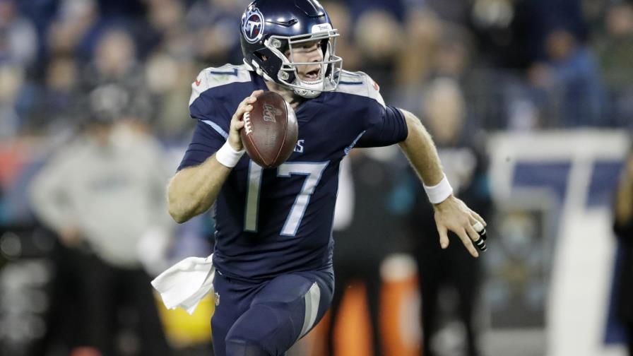 Titans explotan en el tercer periodo y apalean a Jaguars Titans explotan en el tercer periodo y apalean a Jaguars