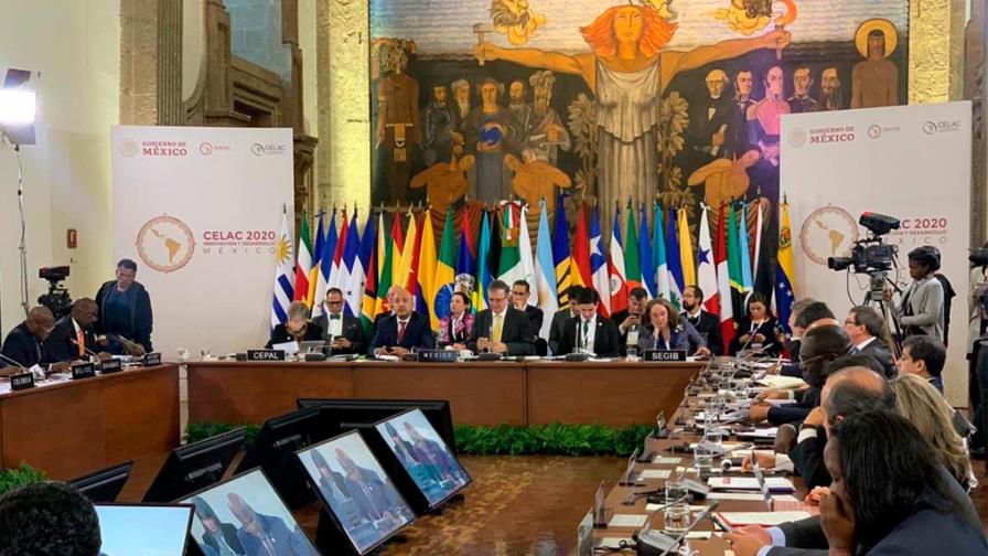 La CELAC llama a democratizar producción y acceso a vacunas contra el COVID-19