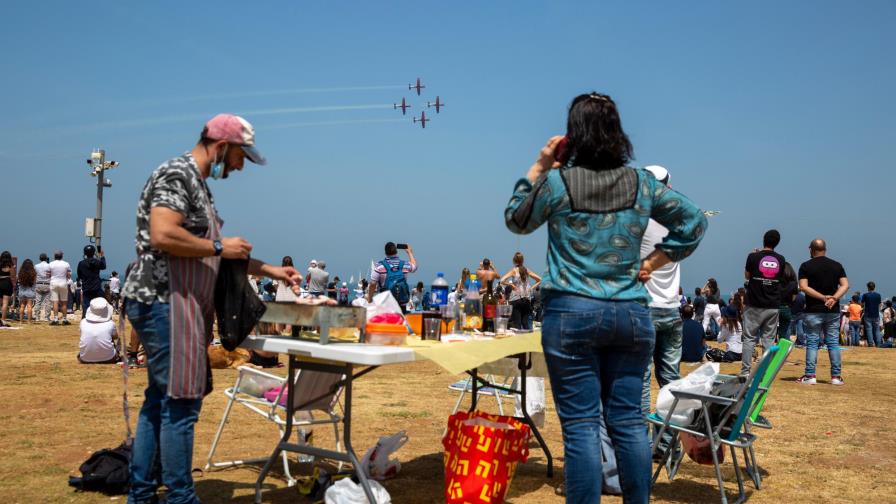 Israel suspende obligación de portar mascarilla al aire libre desde este domingo