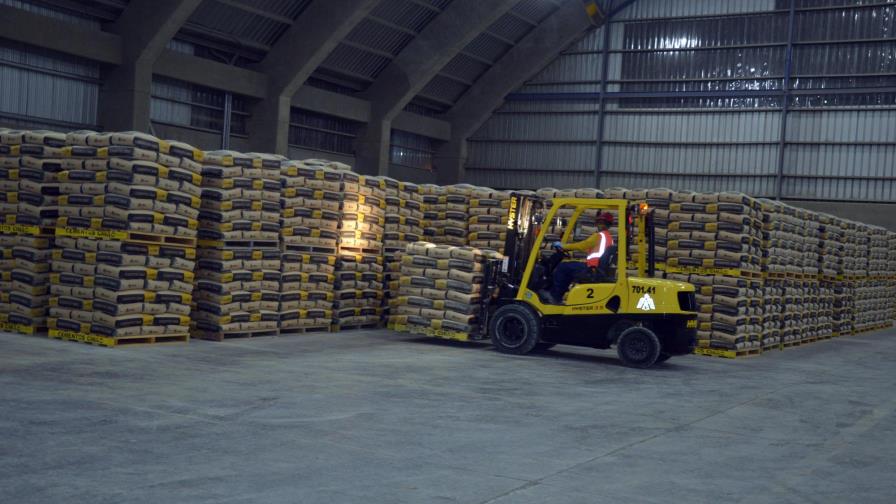La industria cementera aumenta las ventas locales, pero Haití frena las exportaciones