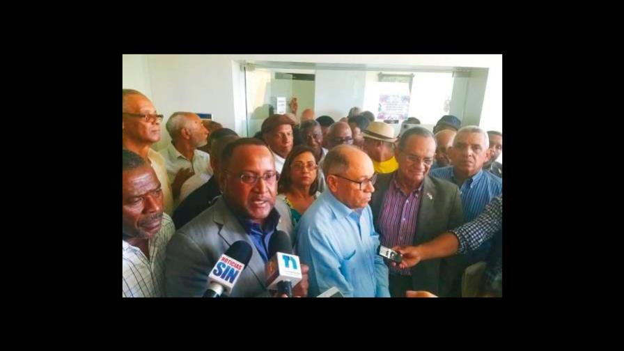 Centrales sindicales se retiran del diálogo por reclasificación de empresas