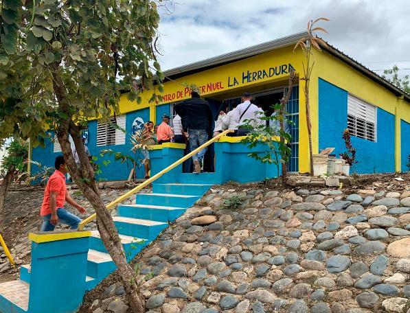 Inauguran tres centros de atención primaria en Santiago