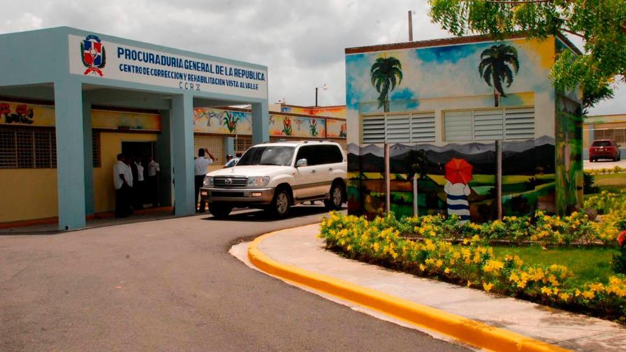 Reapresan uno de tres reos se fugaron de centro penitenciario en San Francisco de Macorís Reapresan uno de tres reos se fugaron de centro penitenciario en San Francisco de Macorís