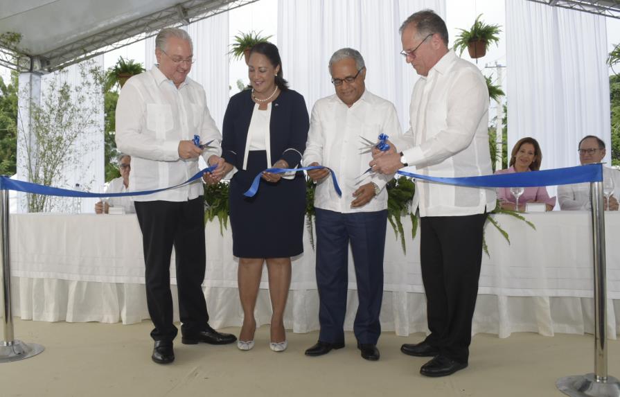 Corporación Zona Franca Santiago inaugura centro de salud