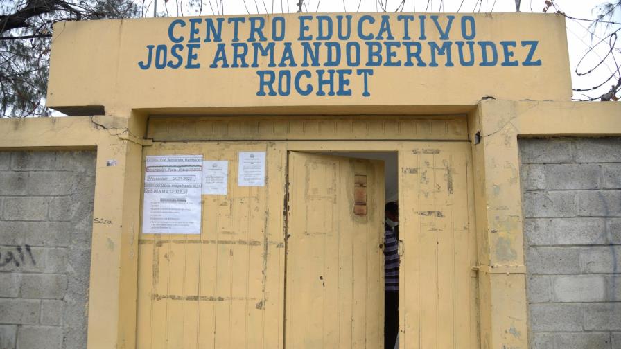 Llaman a docencia semipresencial en el 46 % de las escuelas en Santiago