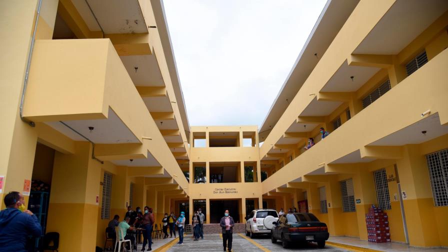 Menos del 50 % de la comunidad educativa en Sabana Iglesia retornó a las aulas 