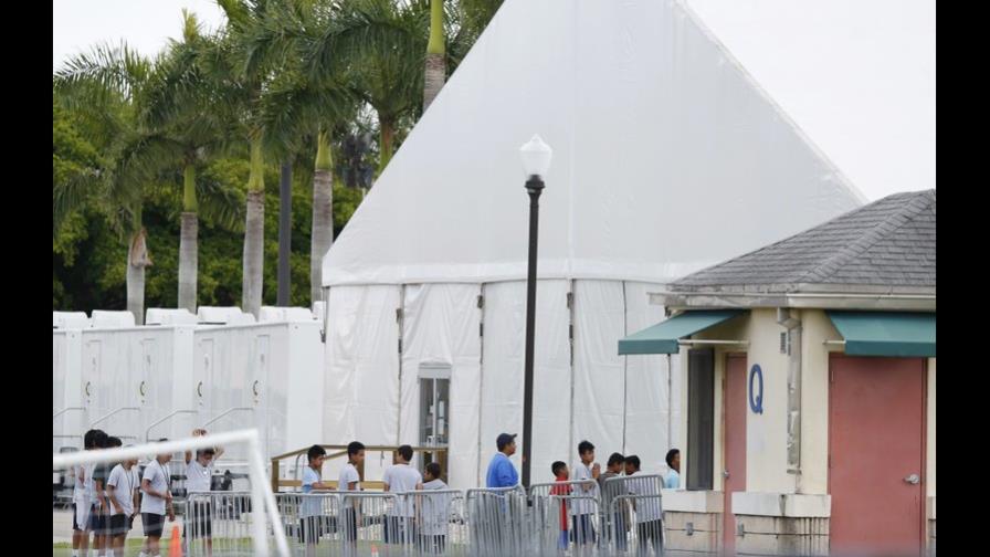 Más de 3,600 migrantes menores atendidos por personal que no pasó controles