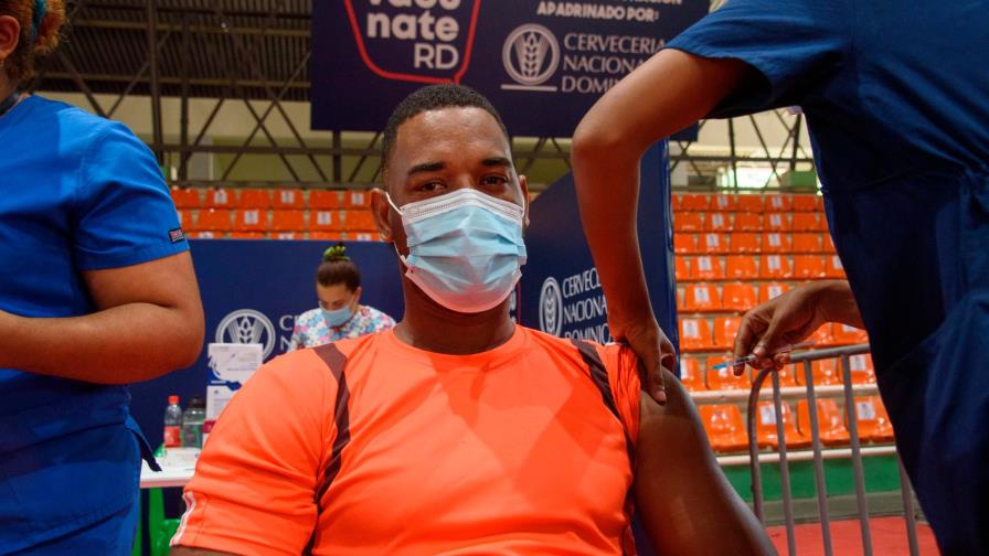El 60 % de la población meta de RD cuenta con las dos dosis de la vacuna contra el COVID-19