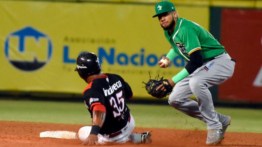 Las Estrellas empatan en segundo con triunfo sobre el Escogido