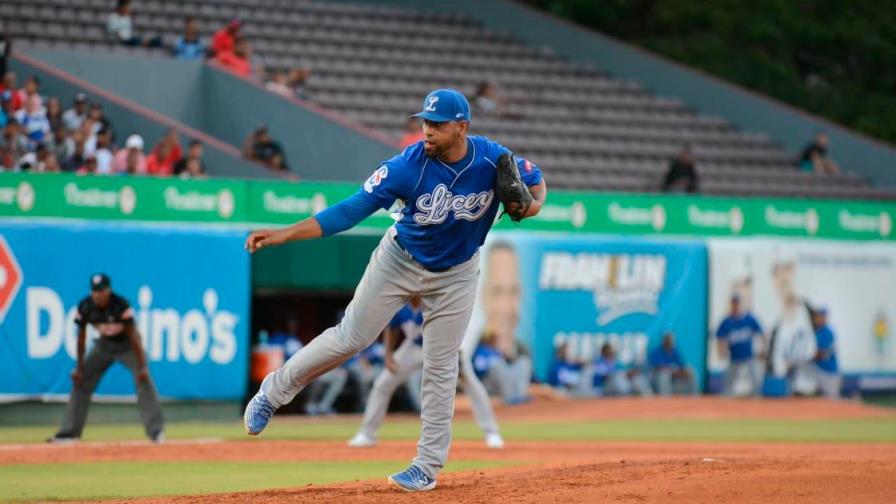 Valdez tiró blanqueada de juego completo y el Licey derrota a los Gigantes