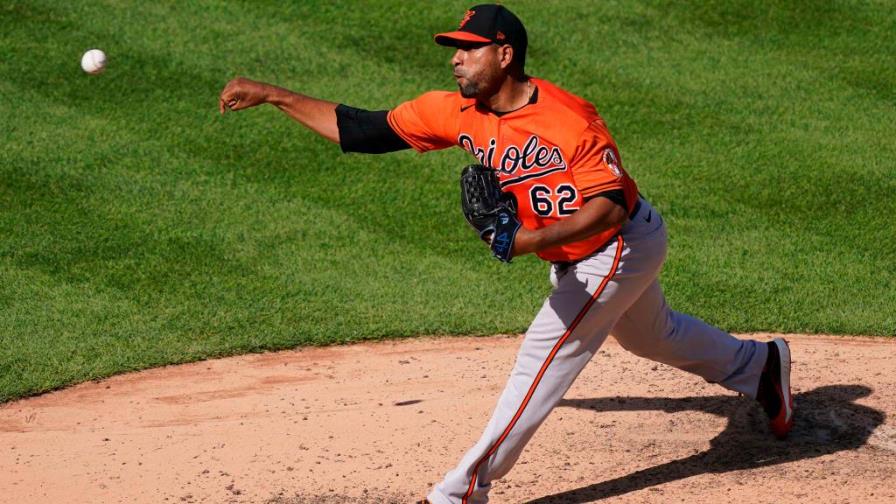 Los Orioles sacan de nómina al derecho dominicano César Valdez Los Orioles sacan de nómina al derecho dominicano César Valdez