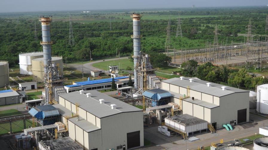 ADIE valora conversión de generadoras a gas natural y pide fortalecer planificación del sector