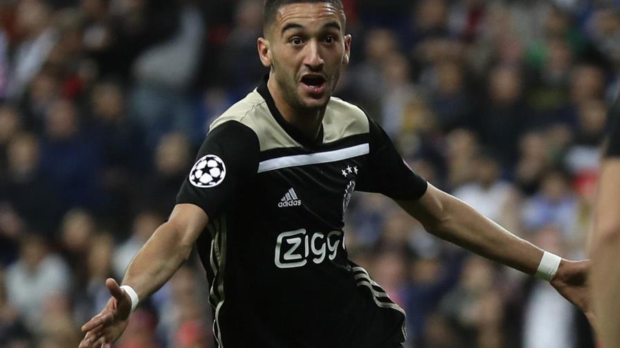 Chelsea adquiere al delantero de Ajax Hakim Ziyech