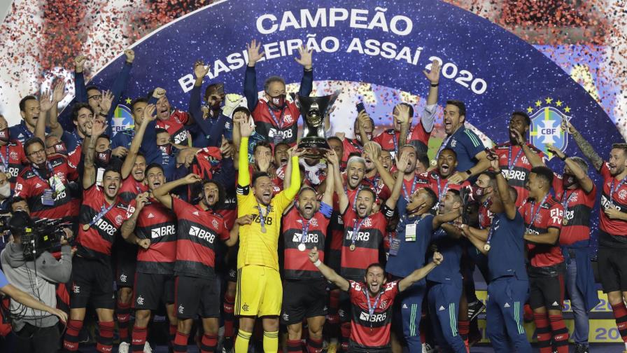 Flamengo revalida su título en Brasil