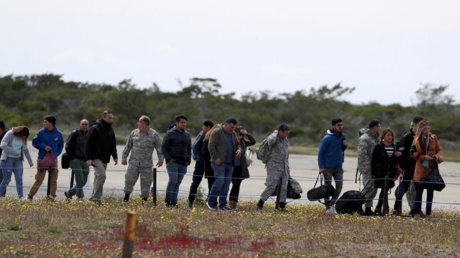 Chile decreta duelo por 38 muertos del avión a la Antártida