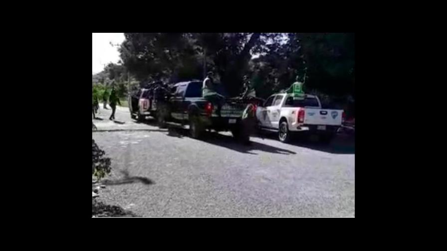 Militares mantienen detenido a un dirigente político en Barahona Militares mantienen detenido a un dirigente político en Barahona