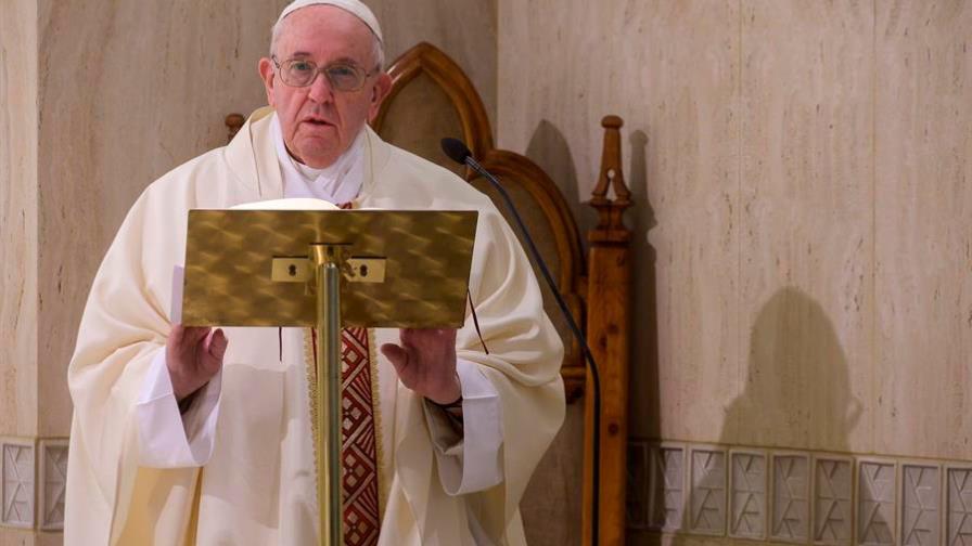 El papa pide que la UE afronte el coronavirus en armonía y colaboración