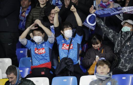 Barcelona salva empate 1-1 de visita al Napoli Barcelona salva empate 1-1 de visita al Napoli