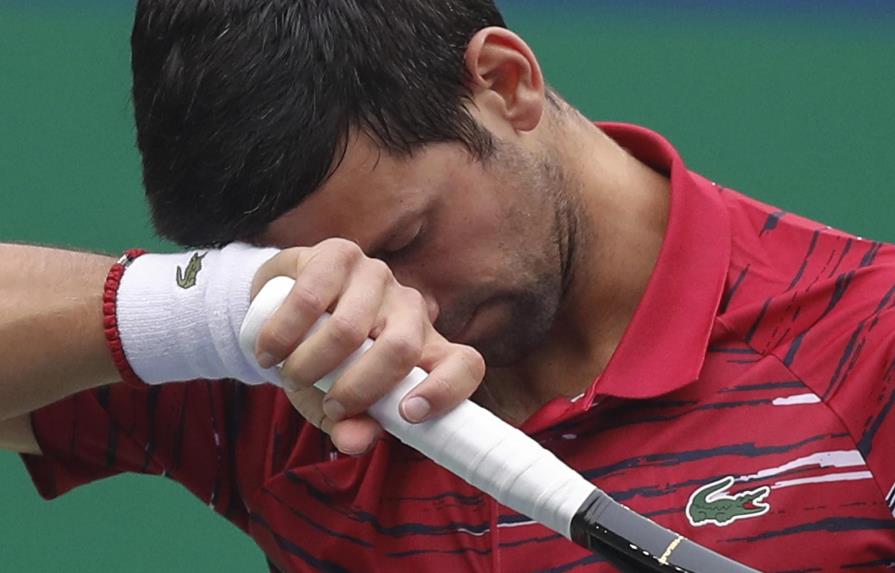Djokovic cae ante Tsitsipas en cuartos de final en Shanghai