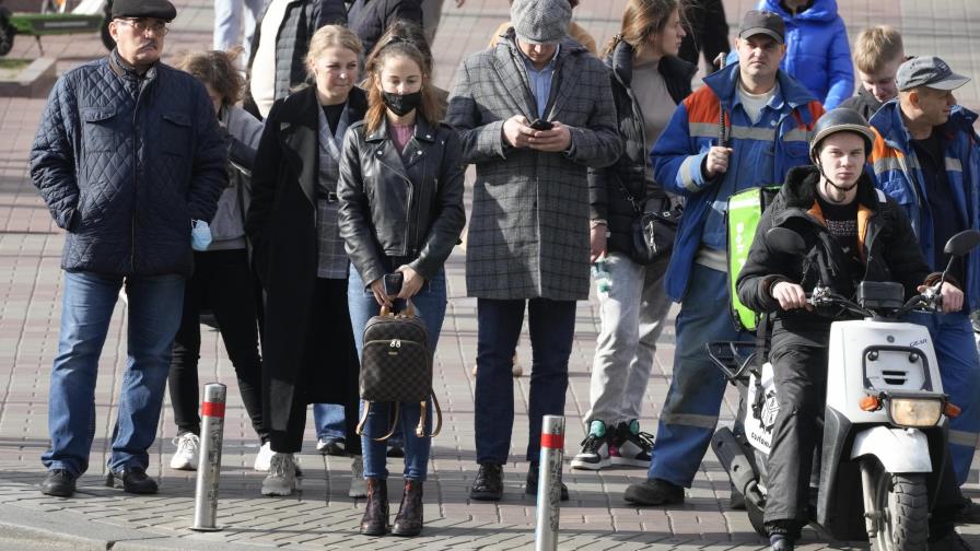 Infecciones y muertes por virus alcanzan récord en Ucrania Infecciones y muertes por virus alcanzan récord en Ucrania