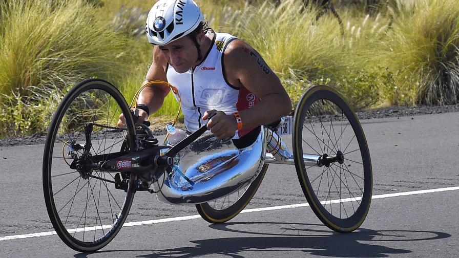 Zanardi, en coma inducido tras accidente en triciclo Zanardi, en coma inducido tras accidente en triciclo