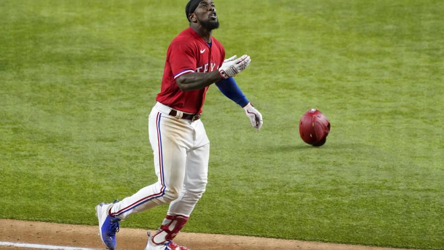 Rangers superan 7-5 a Astros con jonrón de García en el 10mo