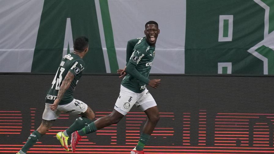 Palmeiras golea a Sao Paulo y es semifinalista