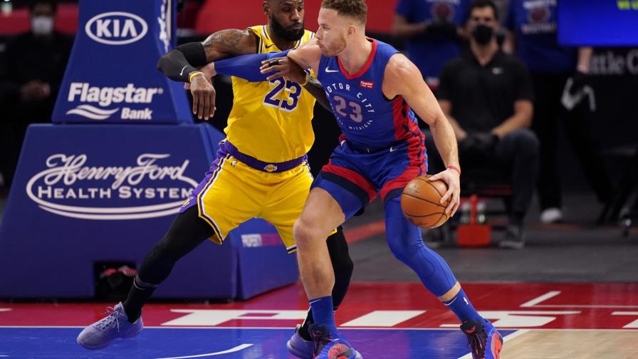 Sin Davis, Lakers pierden por 107-92 ante Pistons