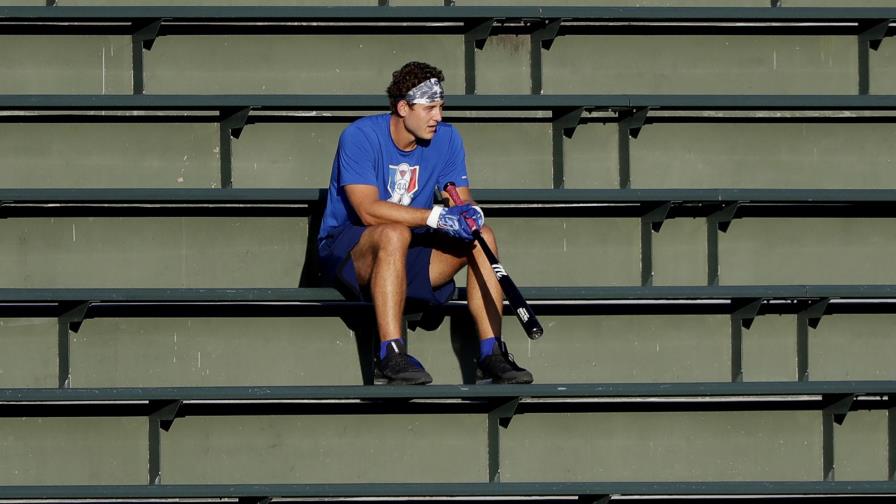DeGrom y Rizzo, con dolores de espalda a 1 semana de campaña