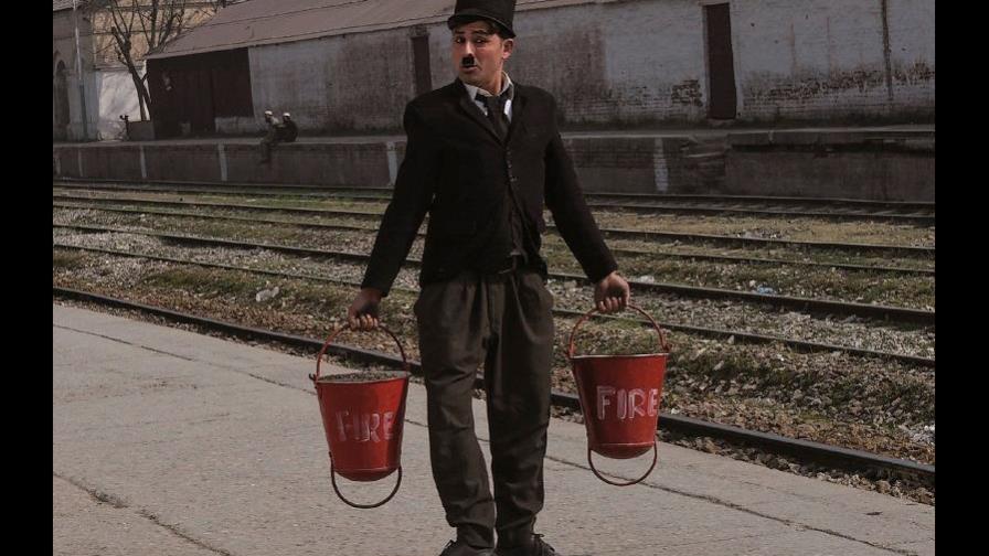 Un Chaplin paquistaní hace reír y olvidar la pandemia
