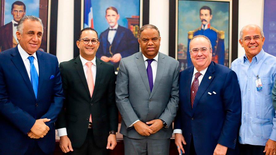 Juegos Escolares de Monte Plata recibe a los atletas desde hoy