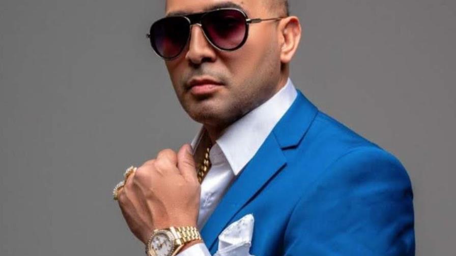 Salsero Charlie Cruz estrena video del tema “Porque me tientas”