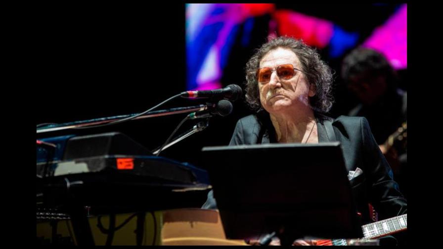 El músico argentino Charly García recibe el alta hospitalaria