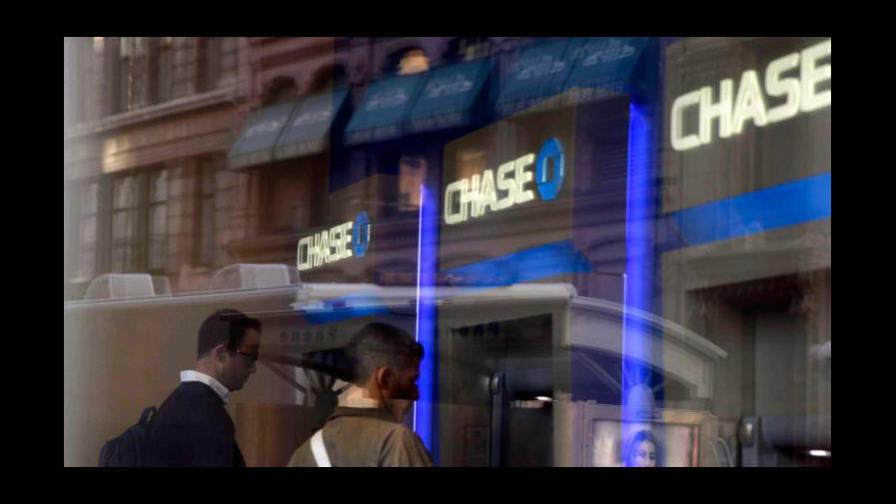 JPMorgan Chase redujo 60 % su beneficio en el primer semestre por la COVID-19