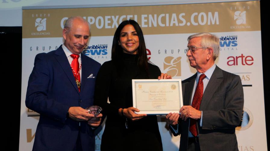 Chef dominicana recibe máximo galardón de Premios Excelencias en Madrid Chef dominicana recibe máximo galardón de Premios Excelencias en Madrid