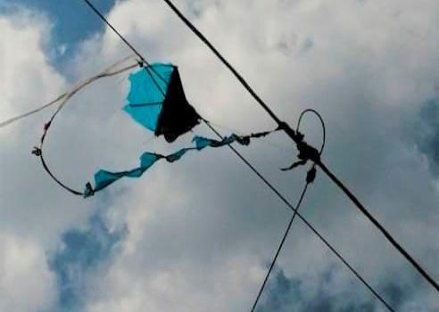 Edeeste advierte que volar chichiguas cerca del tendido el&eacute;ctrico puede causar muertes