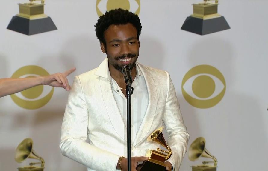 Childish Gambino hace historia en el Grammy con su muy político “This Is America”