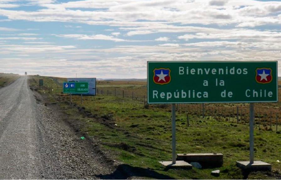 Un migrante dominicano muere al cruzar la abrupta frontera norte de Chile