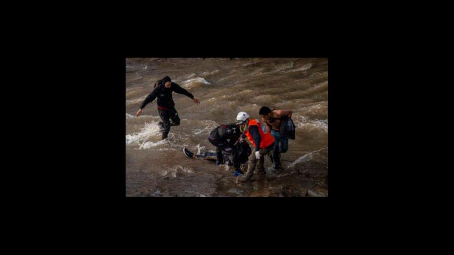 Prisión para policía chileno que lanzó un menor de un puente de 7 metros de altura Prisión para policía chileno que lanzó un menor de un puente de 7 metros de altura